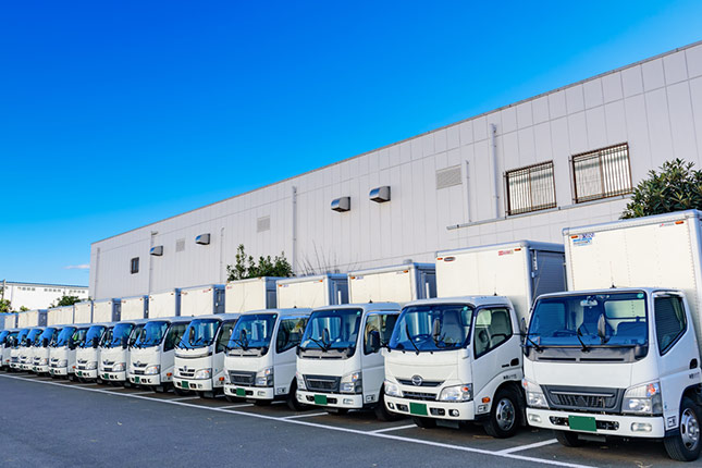 貨物自動車運送業、倉庫管理業